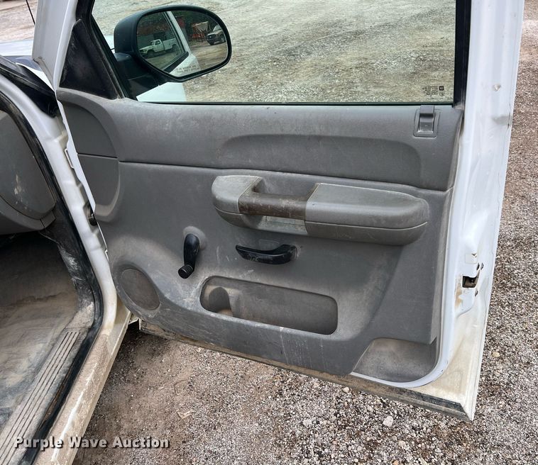 image for item LG9033 2008 Chevrolet Silverado 1500  Ext. Cab pickup truck