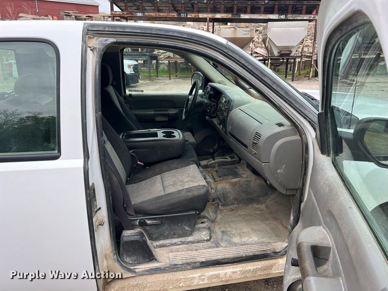 image for item LG9033 2008 Chevrolet Silverado 1500  Ext. Cab pickup truck