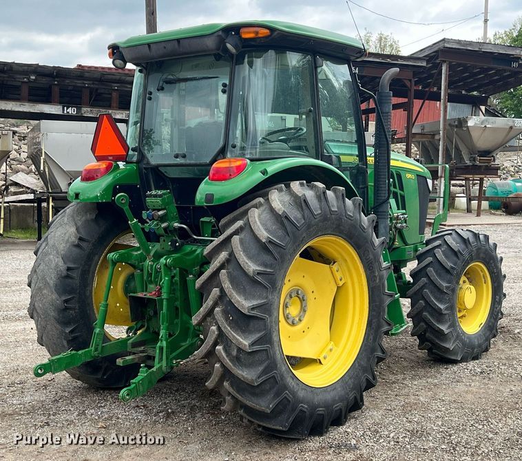 image for item LG9037 2015 John Deere 6115D  MFWD tractor