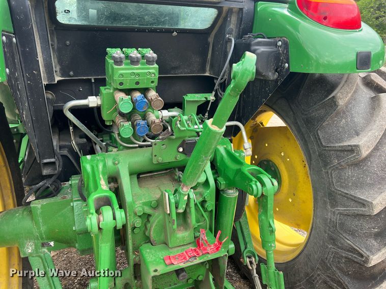 image for item LG9037 2015 John Deere 6115D  MFWD tractor