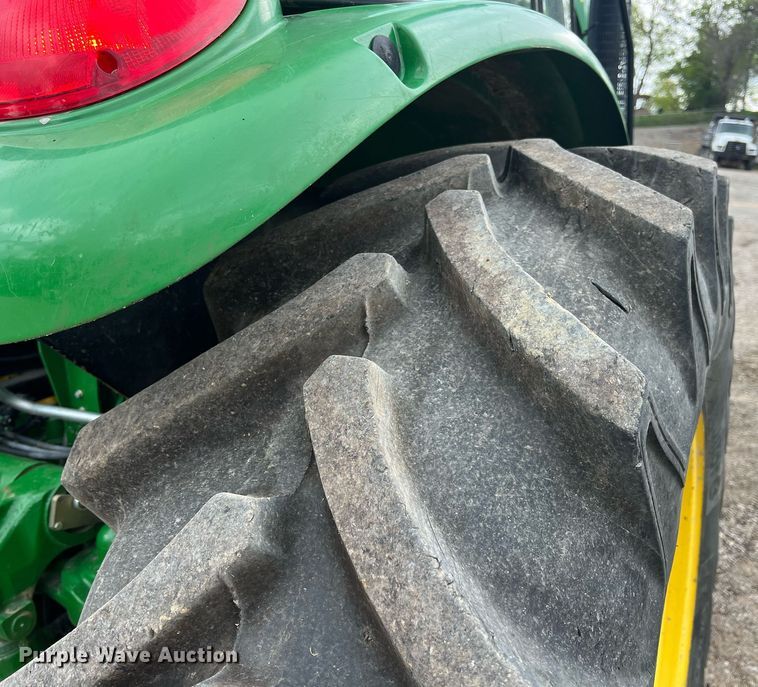 image for item LG9037 2015 John Deere 6115D  MFWD tractor