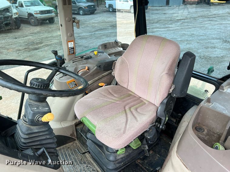 image for item LG9038 2013 John Deere 6115D  MFWD tractor