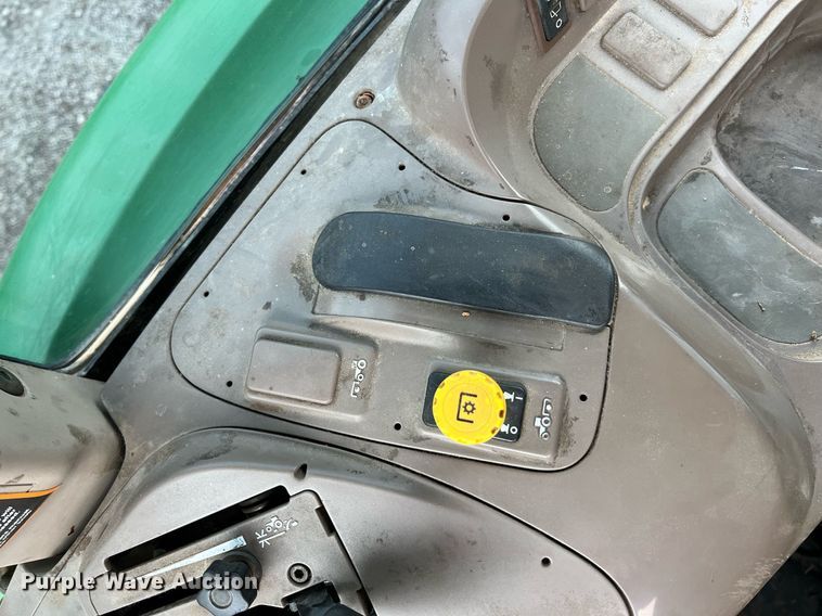 image for item LG9038 2013 John Deere 6115D  MFWD tractor