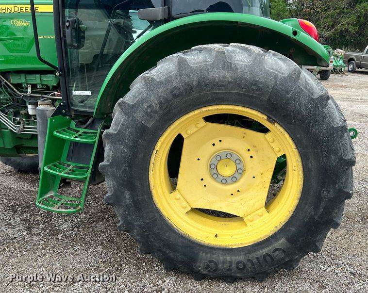 image for item LG9038 2013 John Deere 6115D  MFWD tractor