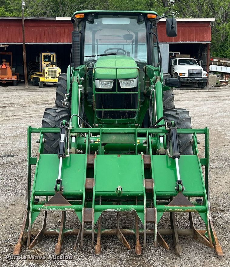 image for item LG9039 2015 John Deere 6115D  MFWD tractor