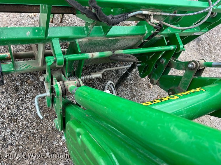 image for item LG9039 2015 John Deere 6115D  MFWD tractor