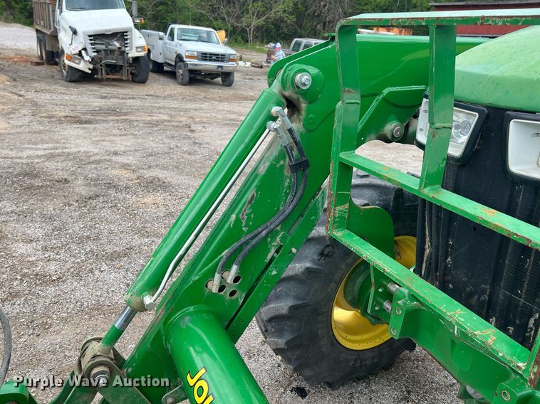 image for item LG9039 2015 John Deere 6115D  MFWD tractor