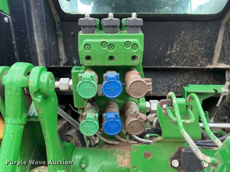 image for item LG9039 2015 John Deere 6115D  MFWD tractor