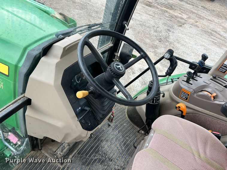 image for item LG9039 2015 John Deere 6115D  MFWD tractor