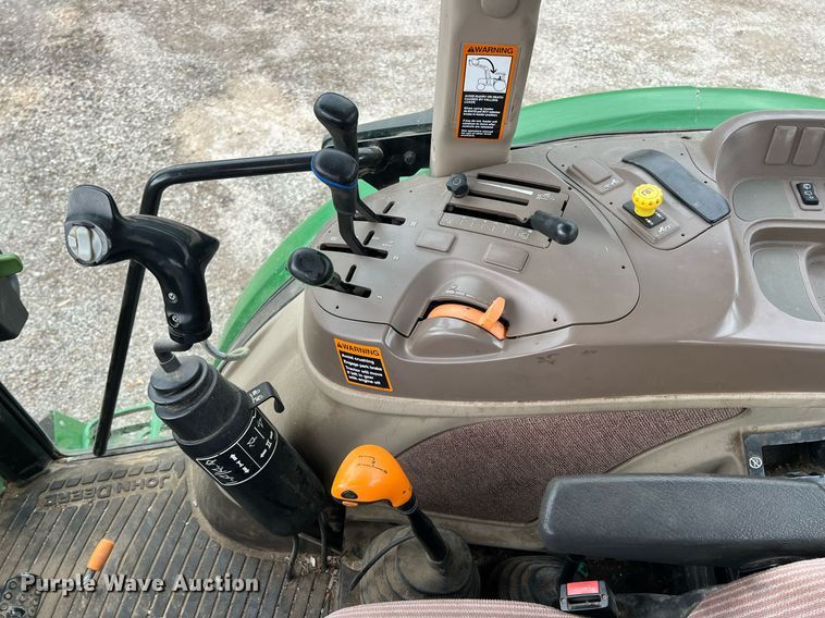 image for item LG9039 2015 John Deere 6115D  MFWD tractor