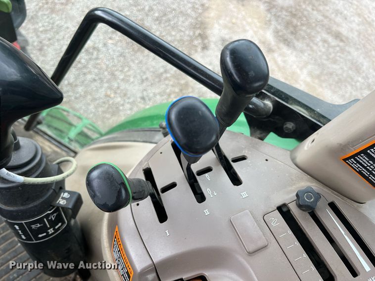 image for item LG9039 2015 John Deere 6115D  MFWD tractor