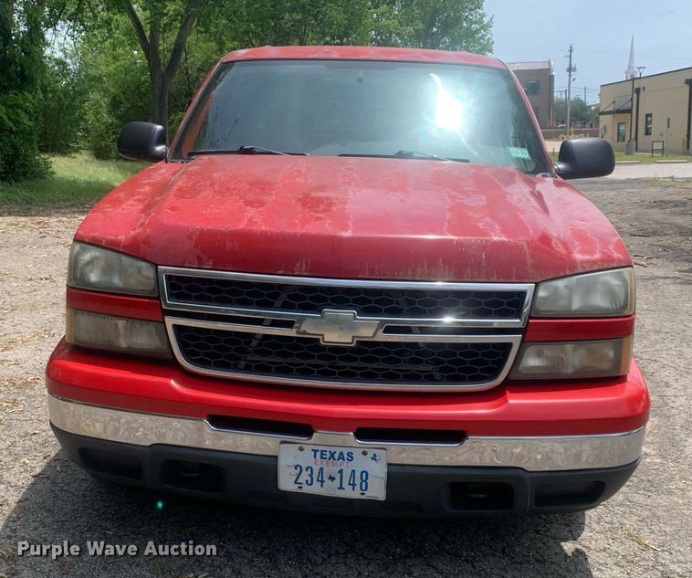 image for item LH9603 2007 Chevrolet Silverado 1500  Crew Cab pickup truck