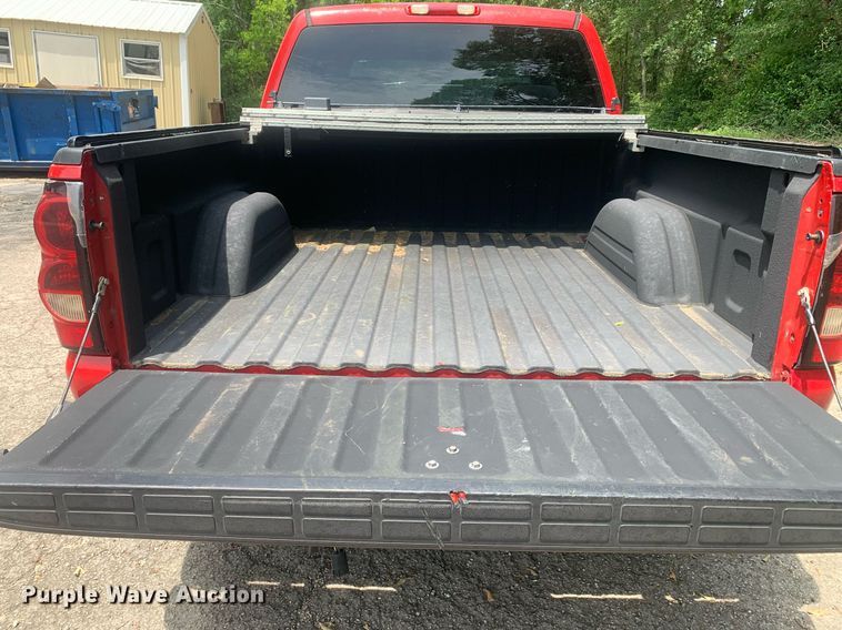 image for item LH9603 2007 Chevrolet Silverado 1500  Crew Cab pickup truck