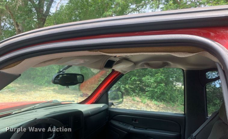 image for item LH9603 2007 Chevrolet Silverado 1500  Crew Cab pickup truck