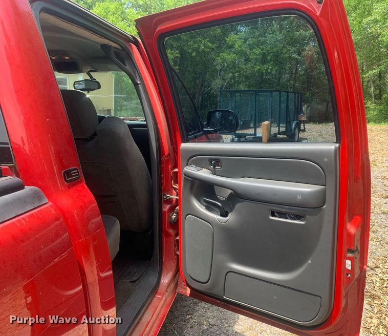 image for item LH9603 2007 Chevrolet Silverado 1500  Crew Cab pickup truck