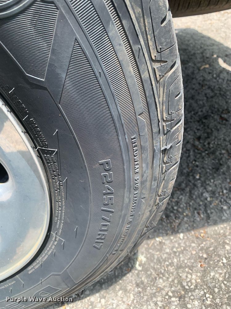 image for item LH9603 2007 Chevrolet Silverado 1500  Crew Cab pickup truck