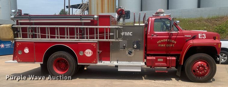 image for item LH9605 1989 Ford F800  pumper fire truck