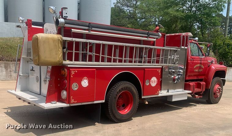 image for item LH9605 1989 Ford F800  pumper fire truck