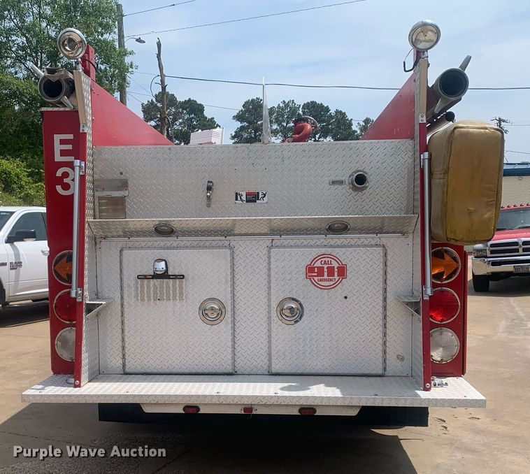 image for item LH9605 1989 Ford F800  pumper fire truck