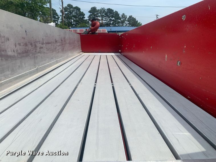 image for item LH9605 1989 Ford F800  pumper fire truck