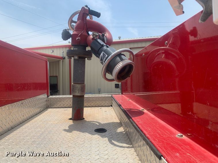 image for item LH9605 1989 Ford F800  pumper fire truck