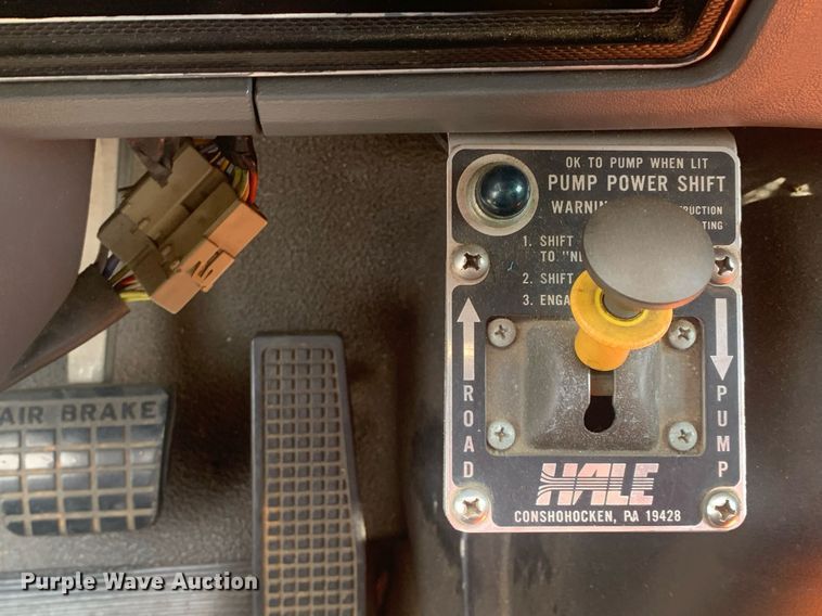 image for item LH9605 1989 Ford F800  pumper fire truck