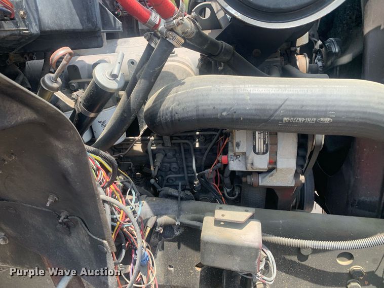 image for item LH9605 1989 Ford F800  pumper fire truck