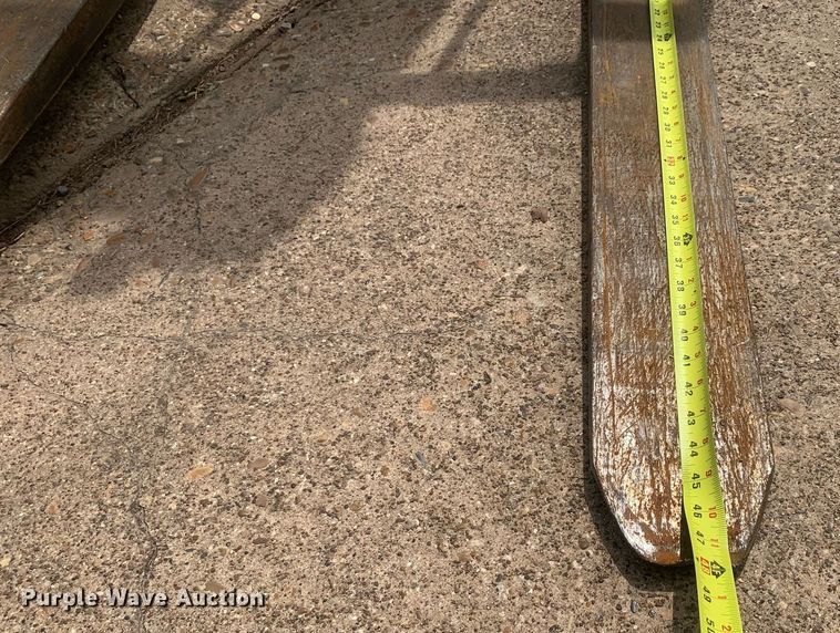 image for item LH9606 Hyster E60XM  forklift