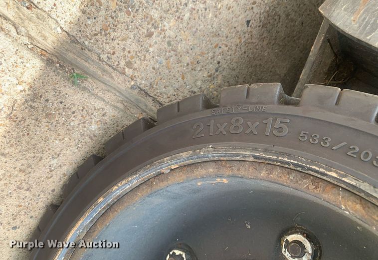 image for item LH9606 Hyster E60XM  forklift