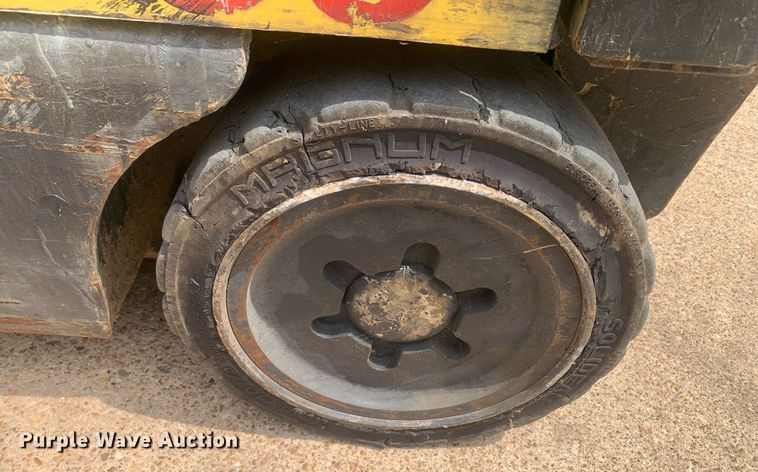 image for item LH9606 Hyster E60XM  forklift