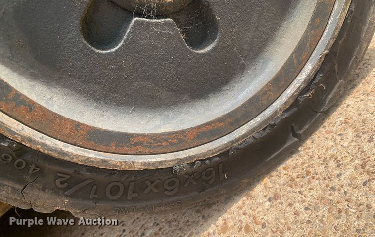 image for item LH9606 Hyster E60XM  forklift