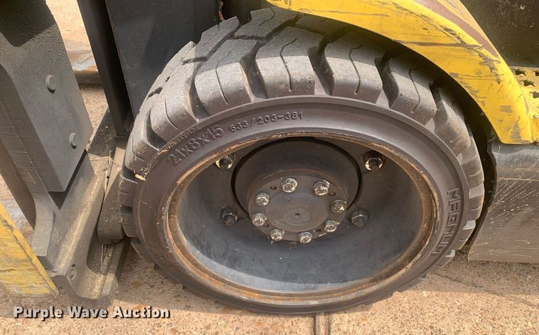 image for item LH9606 Hyster E60XM  forklift