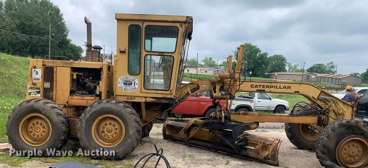 image for item LH9617 1985 Caterpillar 120G  rigid frame motor grader