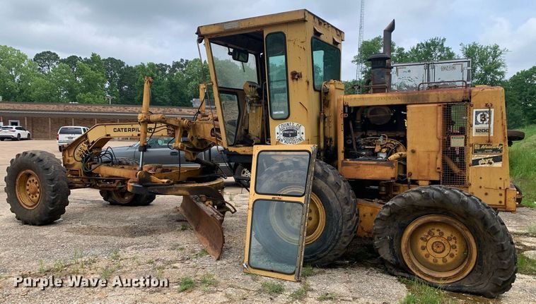 image for item LH9617 1985 Caterpillar 120G  rigid frame motor grader