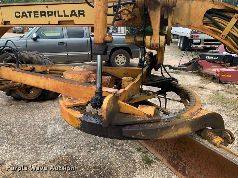 image for item LH9617 1985 Caterpillar 120G  rigid frame motor grader