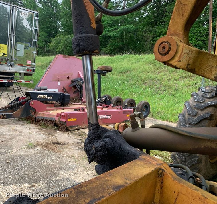 image for item LH9617 1985 Caterpillar 120G  rigid frame motor grader