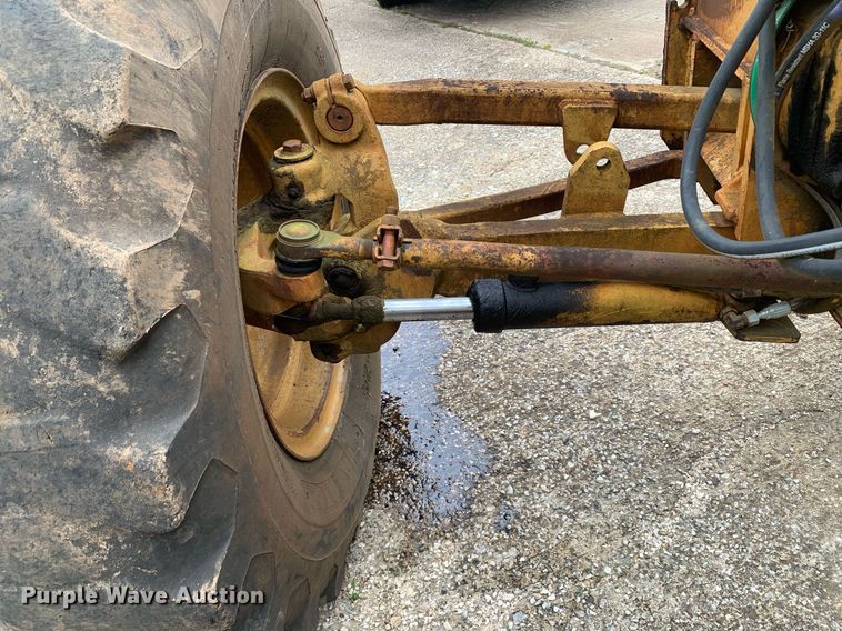 image for item LH9617 1985 Caterpillar 120G  rigid frame motor grader