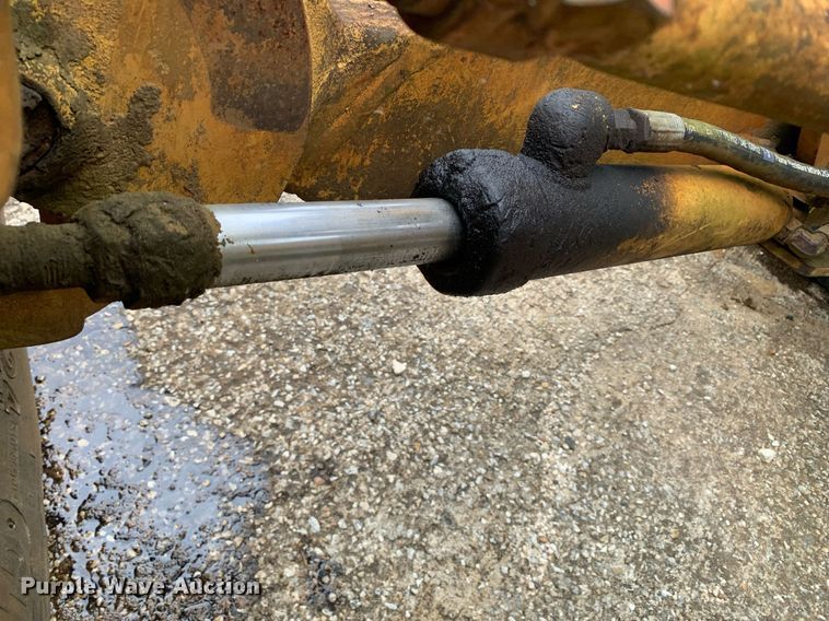 image for item LH9617 1985 Caterpillar 120G  rigid frame motor grader