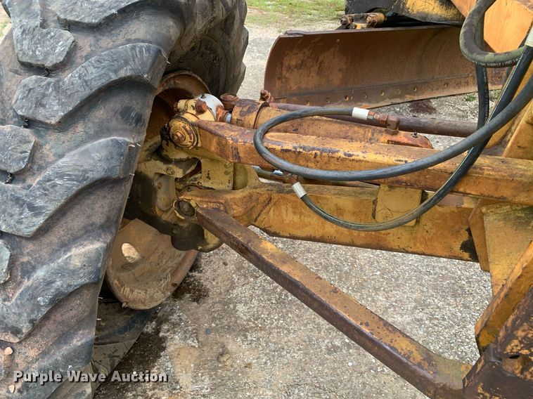 image for item LH9617 1985 Caterpillar 120G  rigid frame motor grader