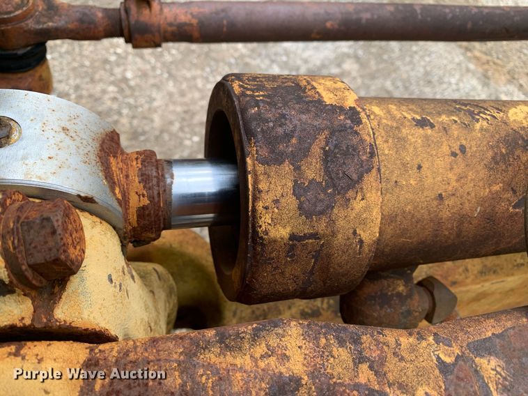 image for item LH9617 1985 Caterpillar 120G  rigid frame motor grader