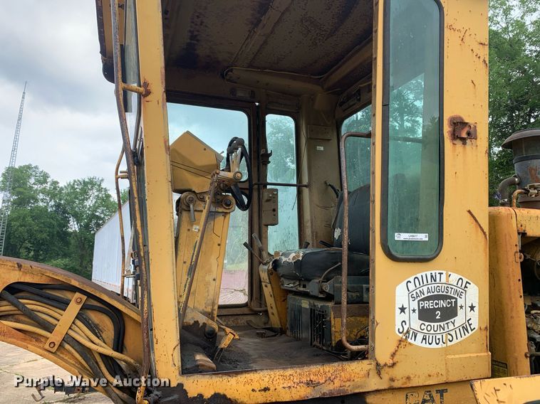 image for item LH9617 1985 Caterpillar 120G  rigid frame motor grader