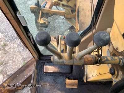 image for item LH9617 1985 Caterpillar 120G  rigid frame motor grader