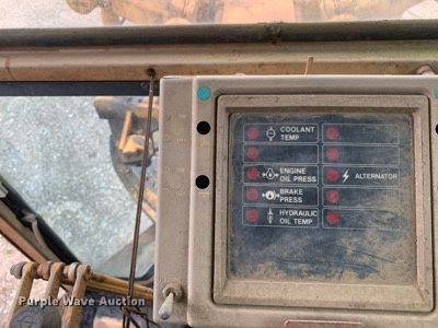 image for item LH9617 1985 Caterpillar 120G  rigid frame motor grader