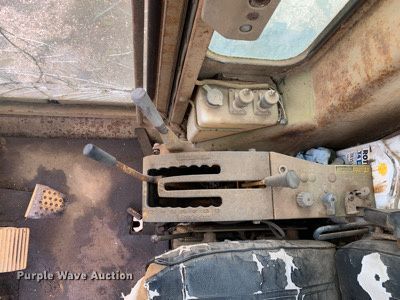 image for item LH9617 1985 Caterpillar 120G  rigid frame motor grader