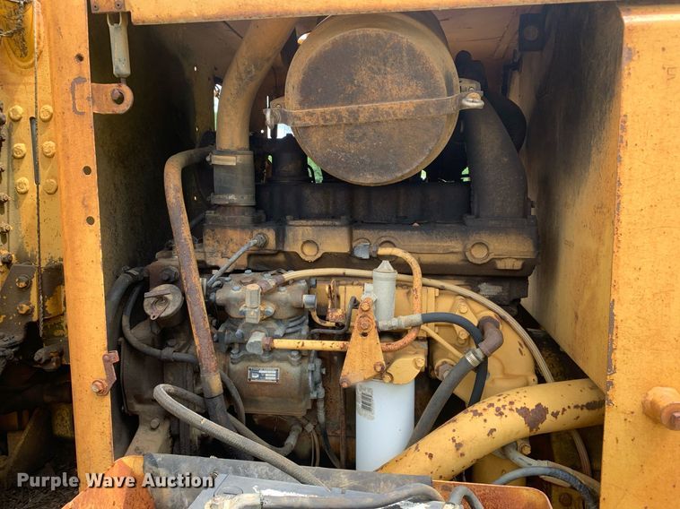 image for item LH9617 1985 Caterpillar 120G  rigid frame motor grader