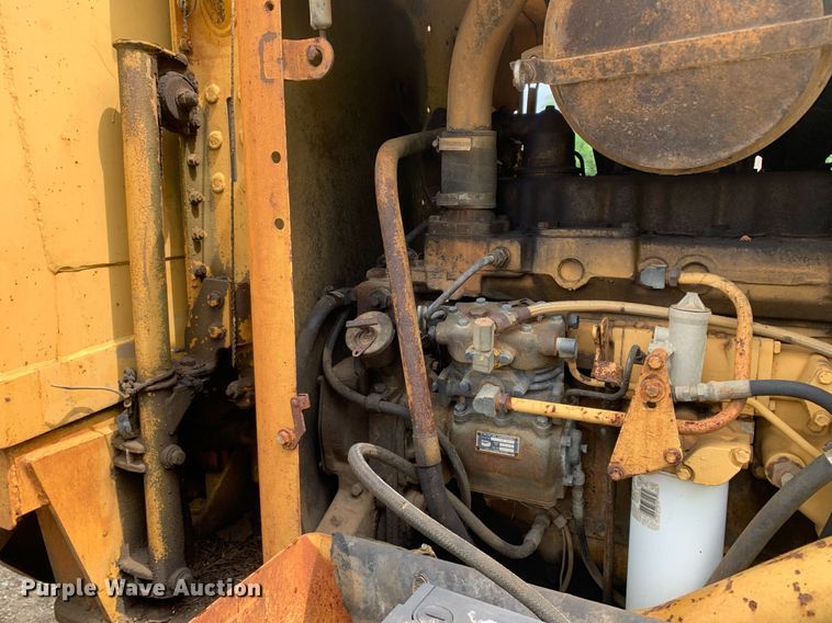 image for item LH9617 1985 Caterpillar 120G  rigid frame motor grader