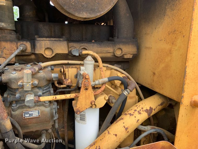 image for item LH9617 1985 Caterpillar 120G  rigid frame motor grader