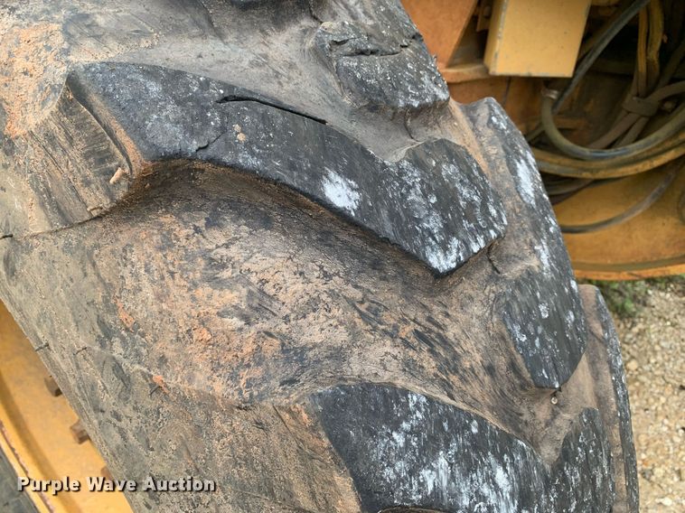 image for item LH9617 1985 Caterpillar 120G  rigid frame motor grader