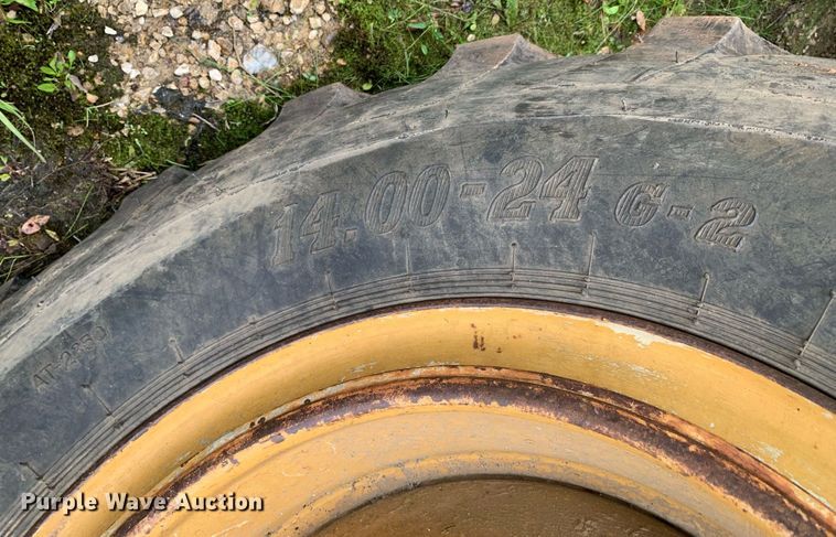 image for item LH9617 1985 Caterpillar 120G  rigid frame motor grader