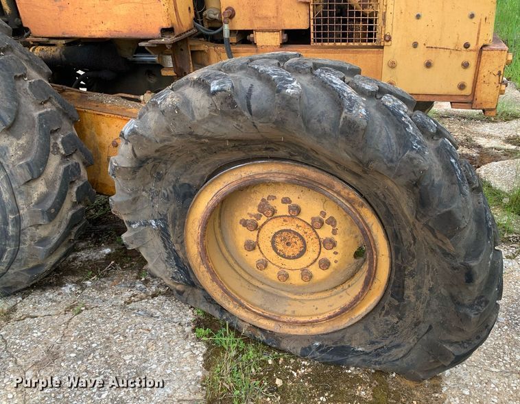 image for item LH9617 1985 Caterpillar 120G  rigid frame motor grader